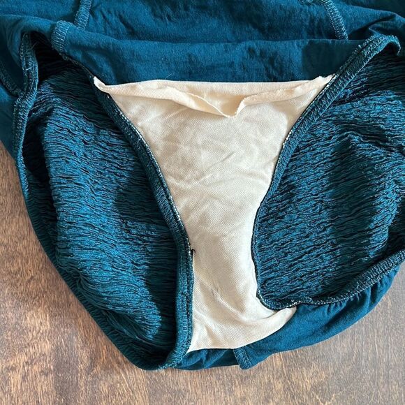 Mainstream Vintage 80s Swimsuit One Piece
Women's Teal Green Swimwear Sz-14 - Picture 12 of 12
